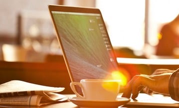 À quelle fréquence les entreprises devraient-elles bloguer&nbsp;?