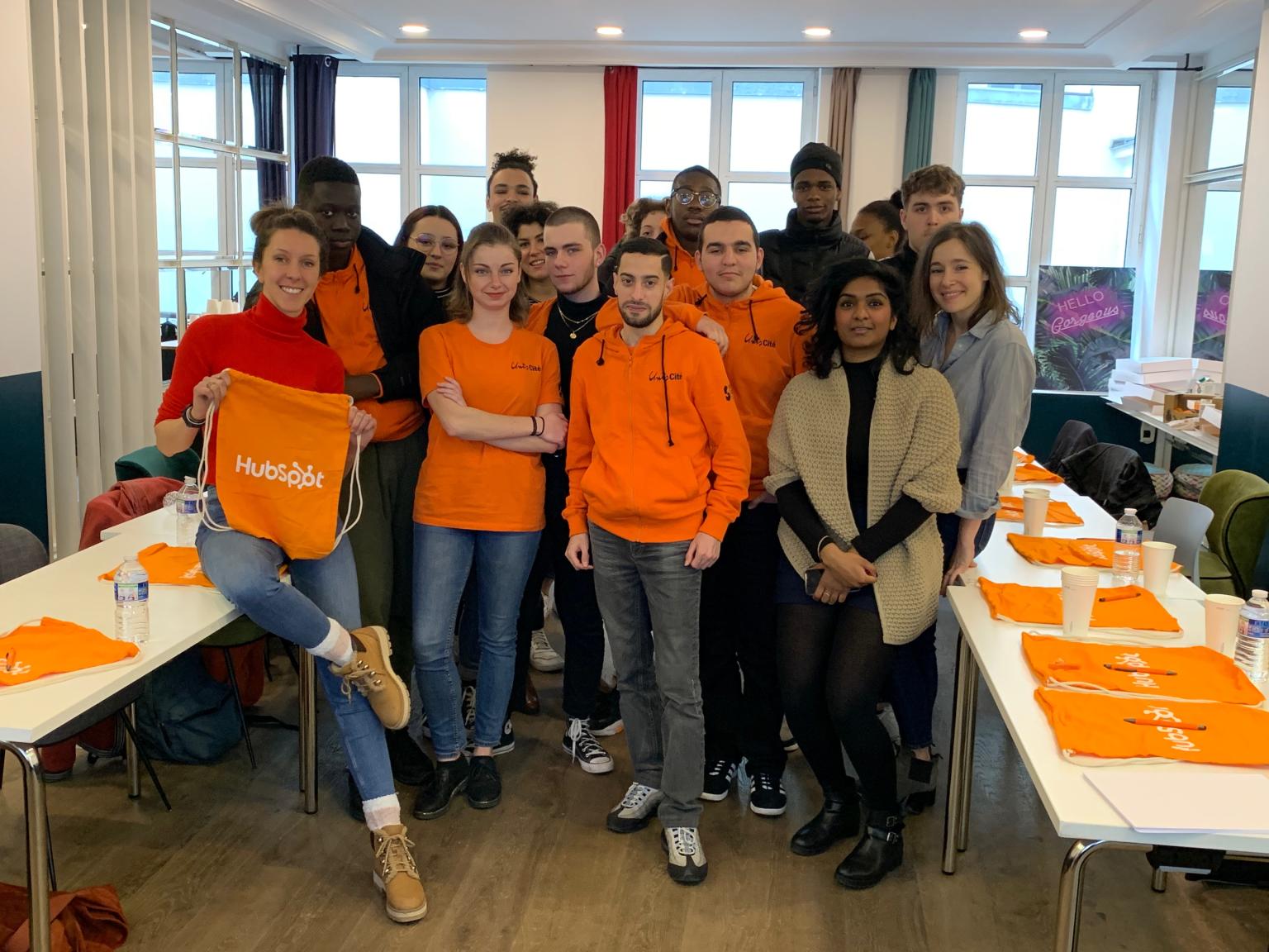 Partenariat de HubSpot Paris avec Unis-Cité