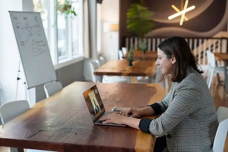 service client B2B 