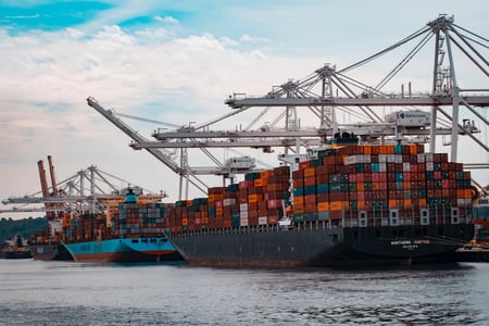 import de marchandises par bateau