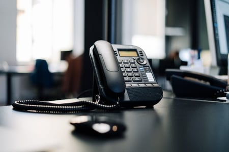 Peur du téléphone en service client : conseils pour la surmonter